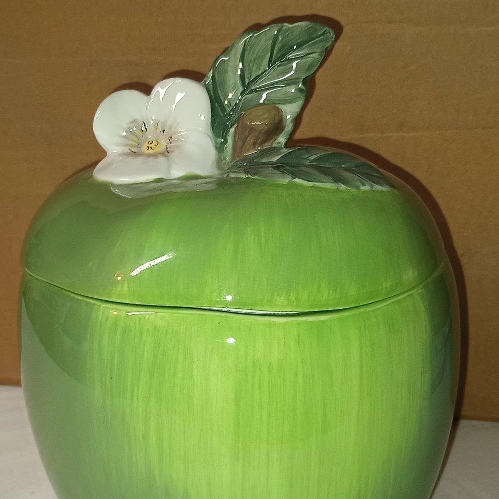 Pfaltzgraff Granny Smith Green Apple Cookie Jar